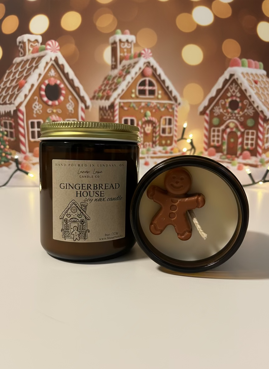 Gingerbread House Deluxe Candle